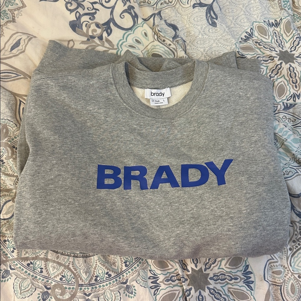 Brady Men's Gray Crewneck Sweater